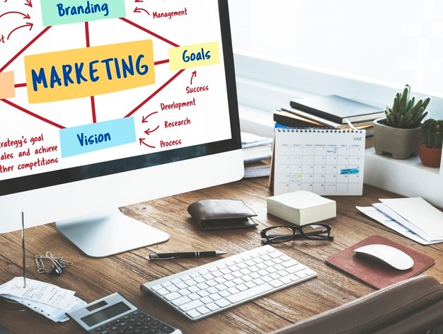 Understanding the Difference Between Branding and Marketing